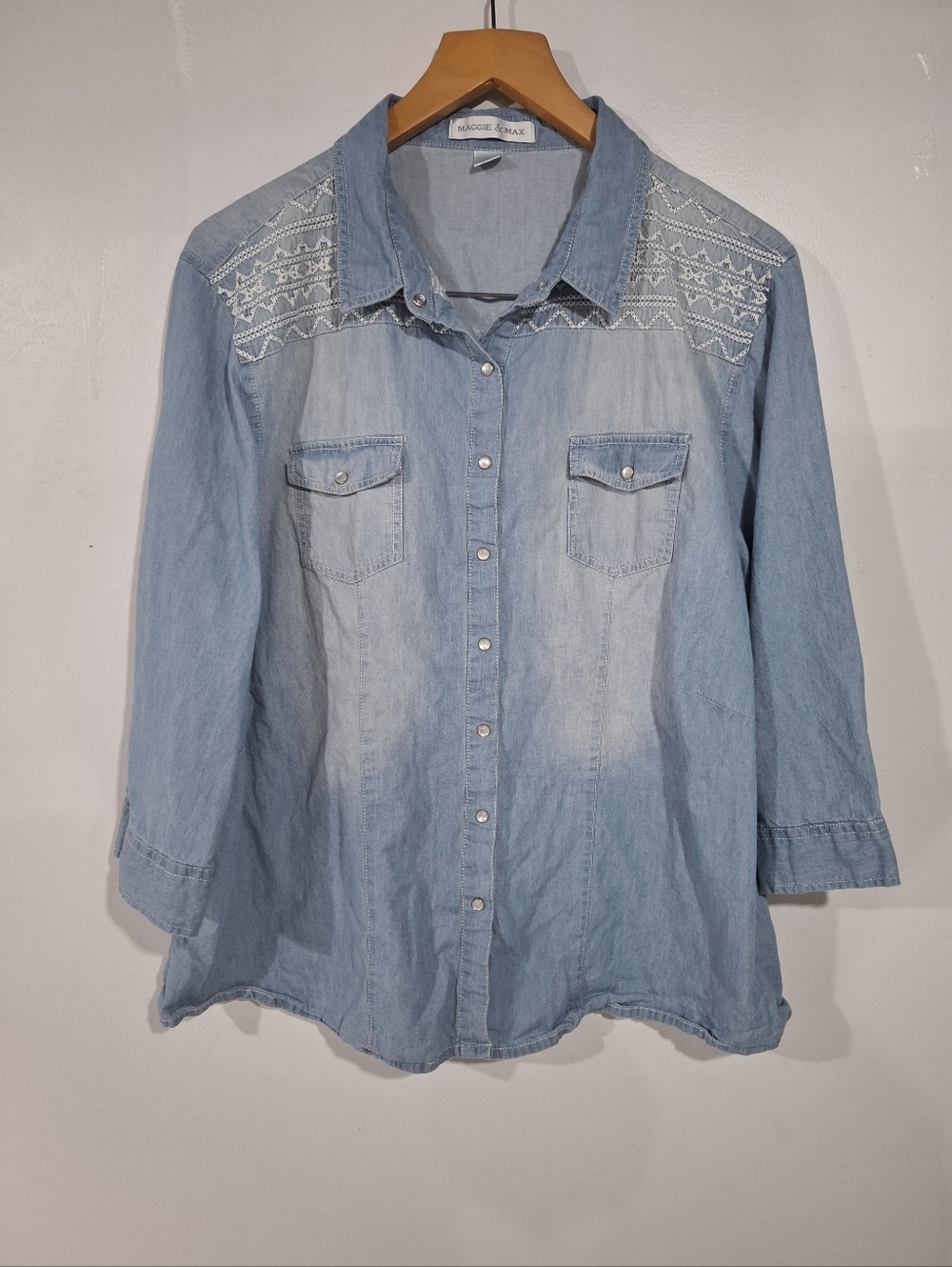 Maggie And Max Embroidered Shambray Shirt 2X Blue Western Cottagecore Vintage